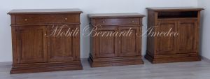 Credenzina da 100 cm realizzata in legno massello di noce arte povera
